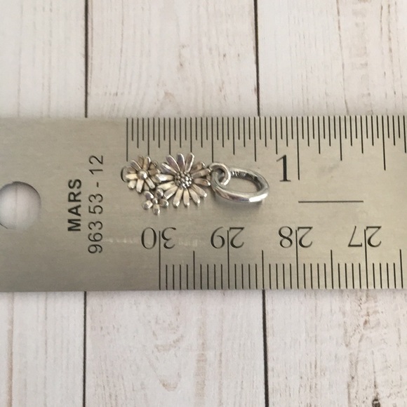 Pandora Daisy Flower Bouquet Dangle Charm NWOT - Picture 7 of 13